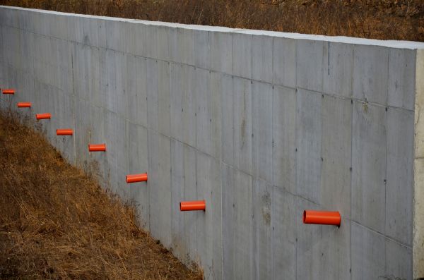 Cost of Retaining Wall Drainage in Stamford